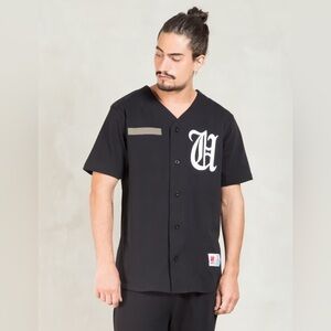 Undefeated Black short sleeve DESERTOR game v neck graphic polyester jersey M